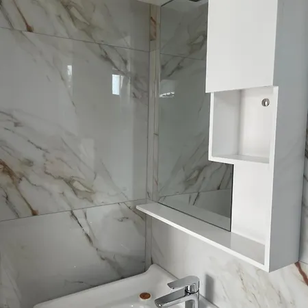 Ambelas Guest 5 Lodge Himare