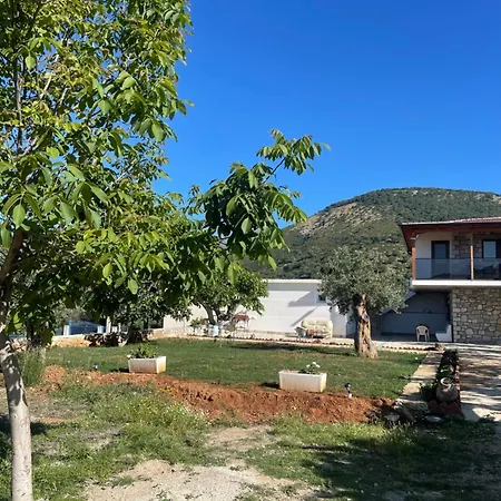 Ambelas Guest 5 Lodge Himare